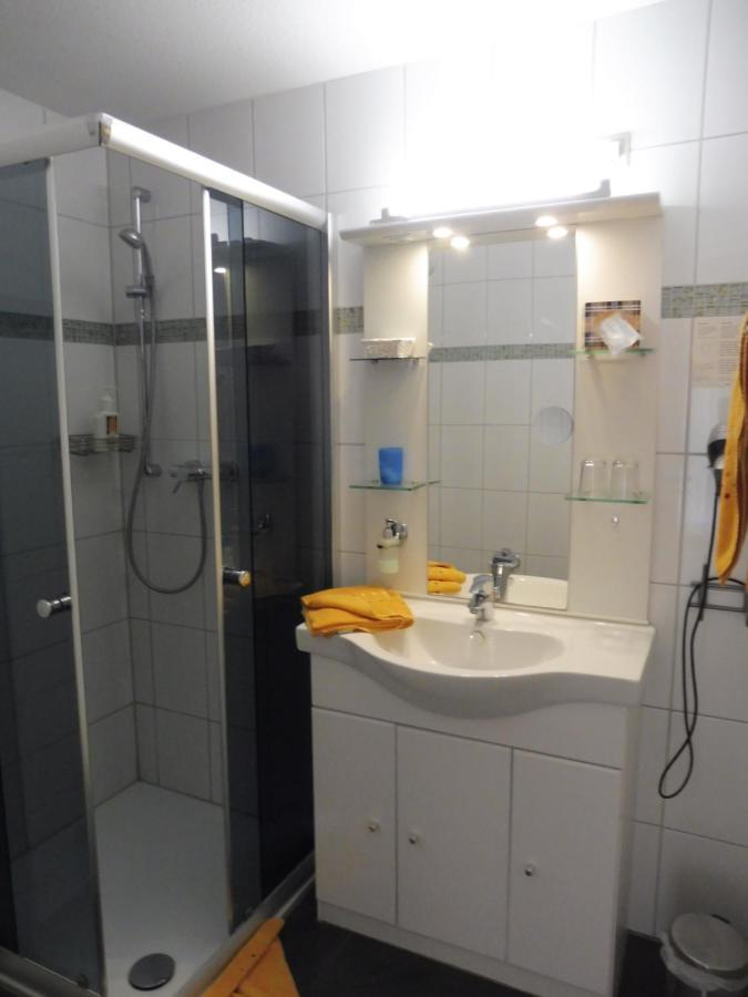 Hotel Gasthof Zum Engel - Gaestehaus Kunzelsau Bagian luar foto